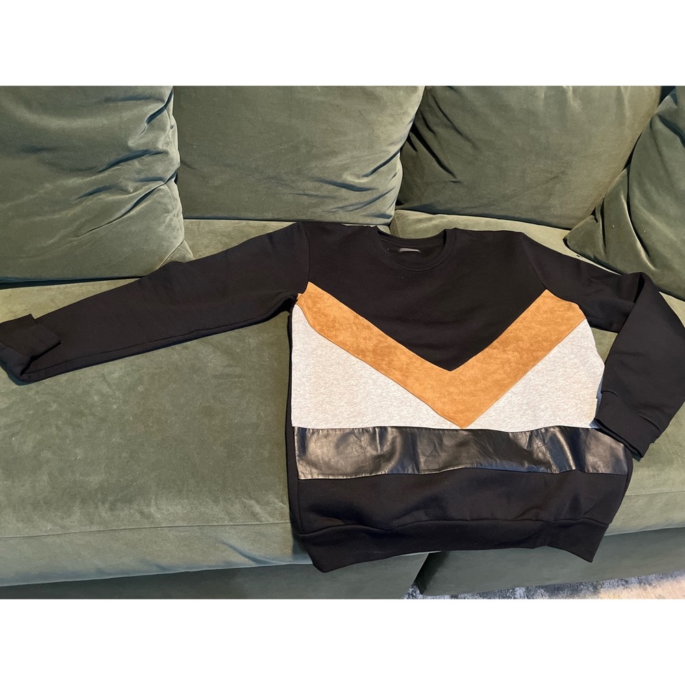 Gently Used XL Zara Mixed Media sweater vegan leather & suede